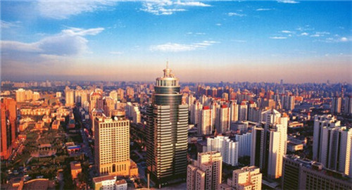 2024海航男爵公馆适合touzi吗？